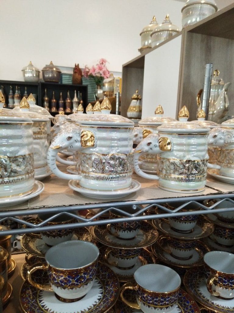 タイ ベンジャロン焼き 王室 おみやげ