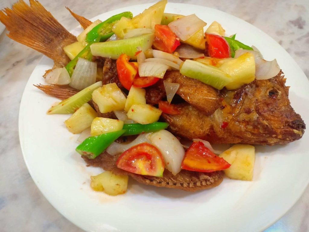 タイ料理　Sweet and sour fish
